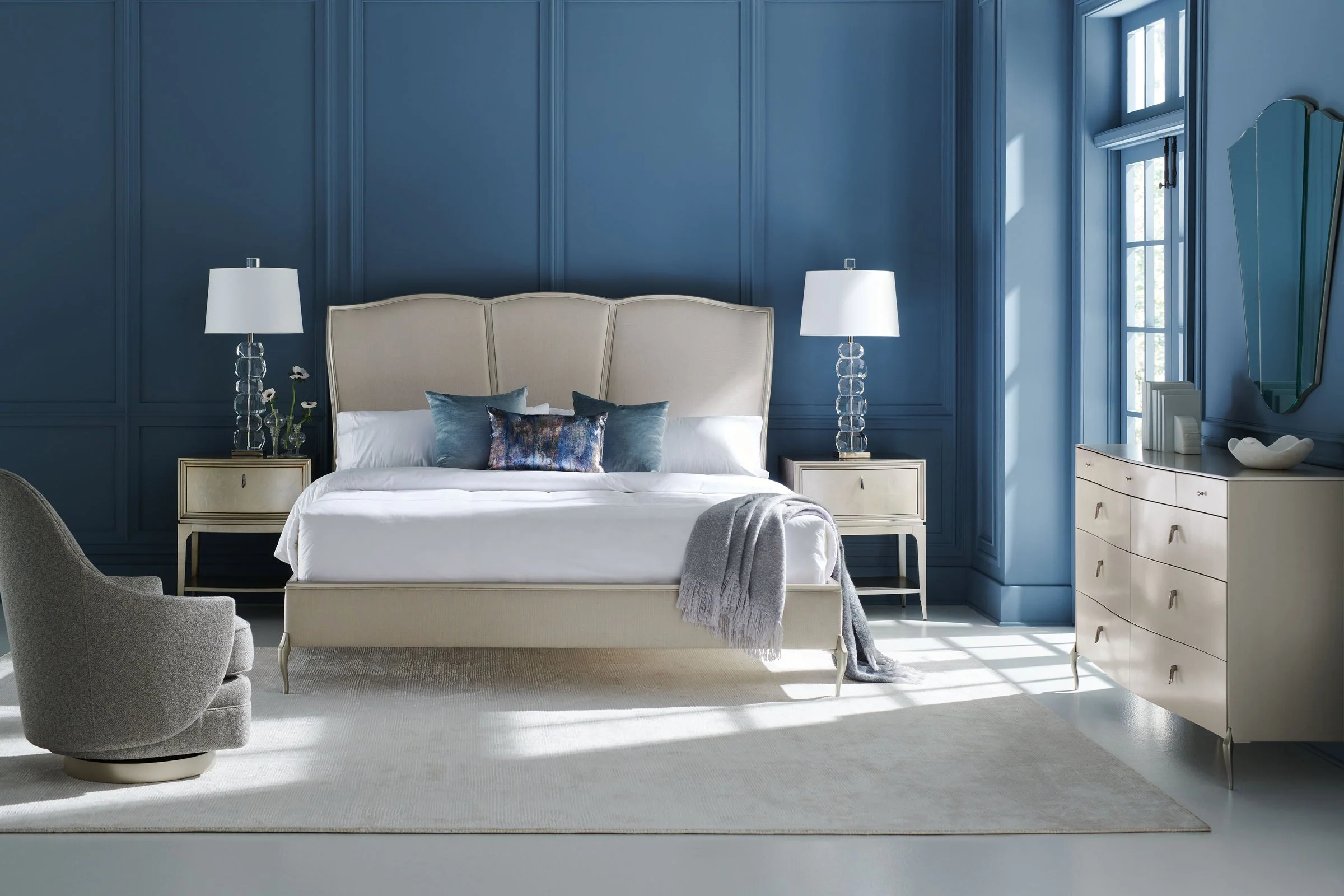 Caracole Classic Un-Deux-Trois Bed - King - Image 5