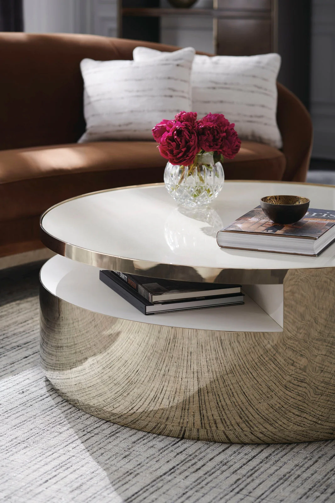 Caracole Signature Metropolitan Main Event Sofa (UPH-025V-040-B) INV - Image 5