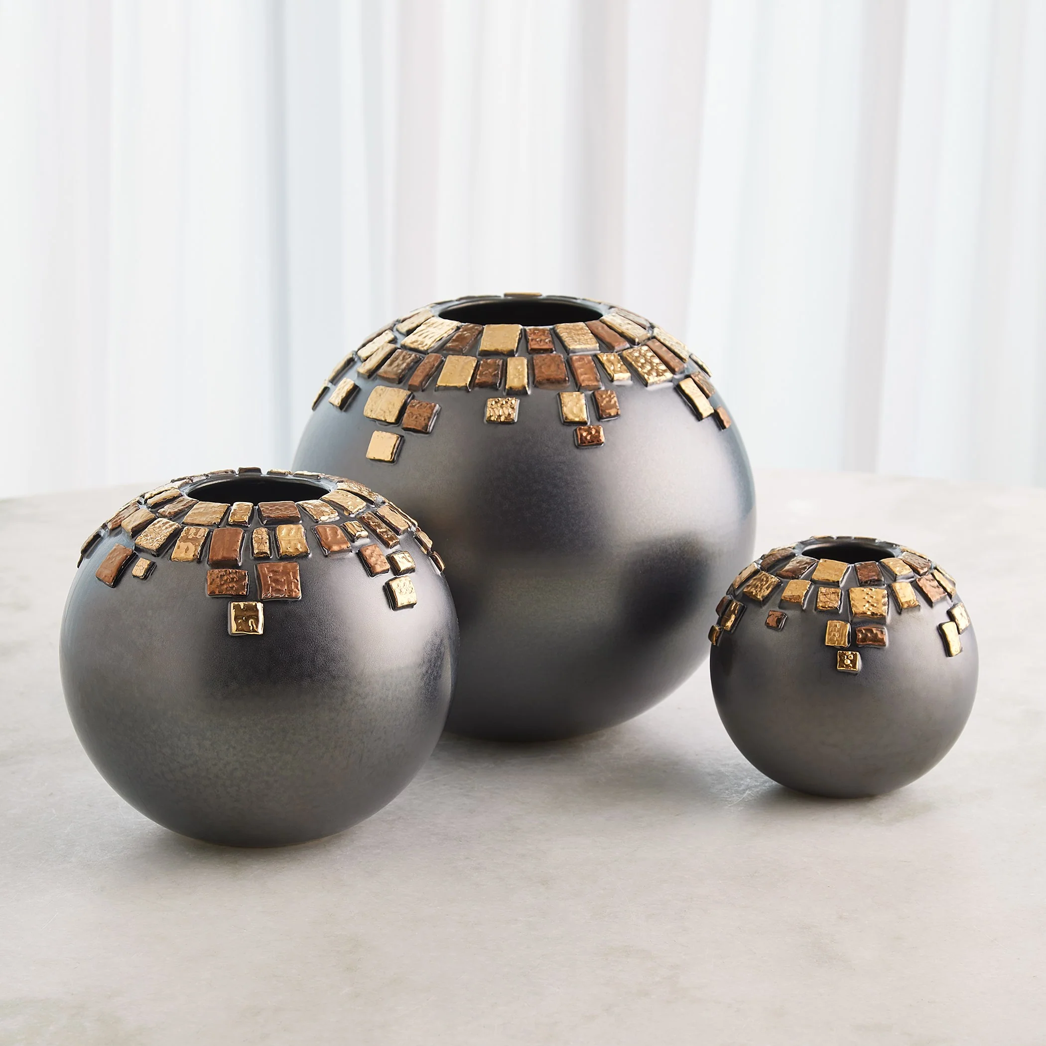 Global Views Reactive Black Array Vase - Image 4