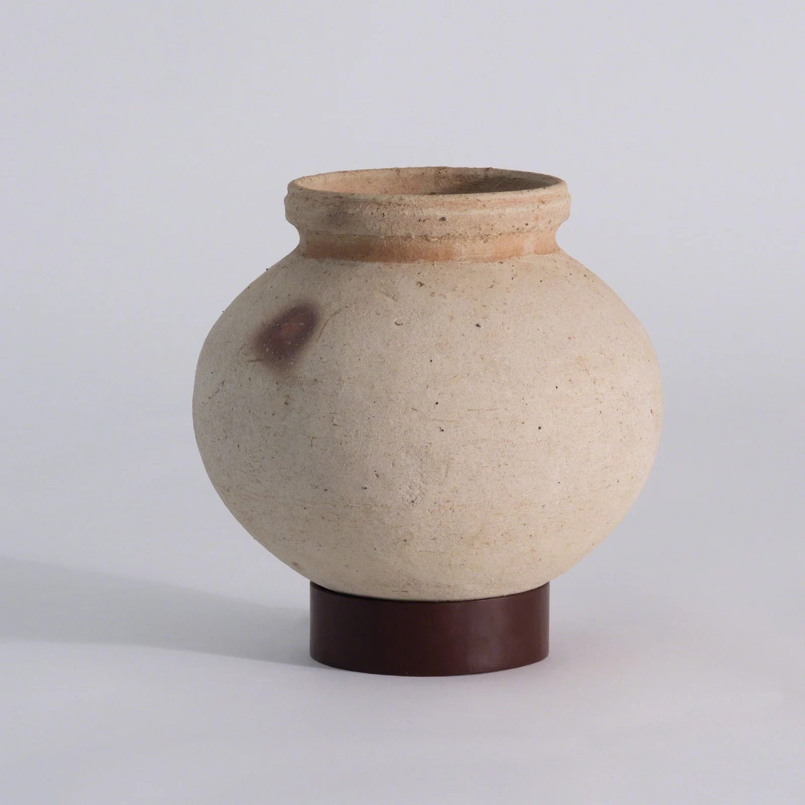 Global Viewson Base Desert Water Pot
