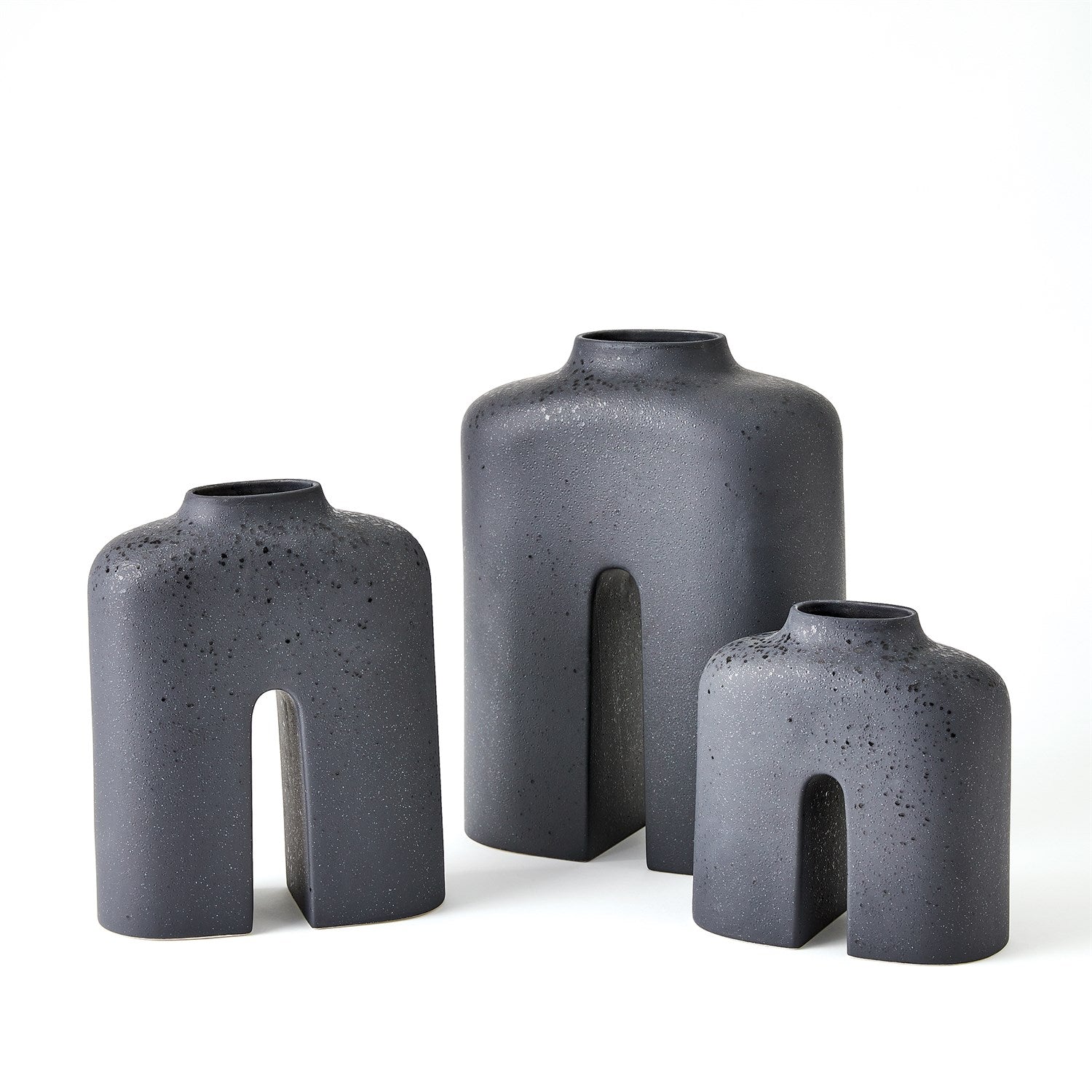 Global Views Black Guardian Vase - Image 3