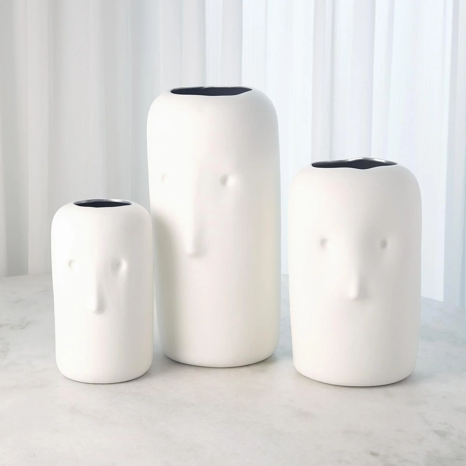 Global Views Impressionistic Simple Face Vase - Image 4