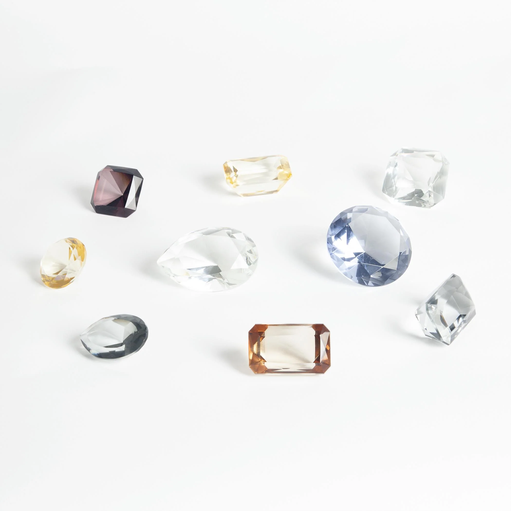 Global Views Round Oxford Jewels - Image 3