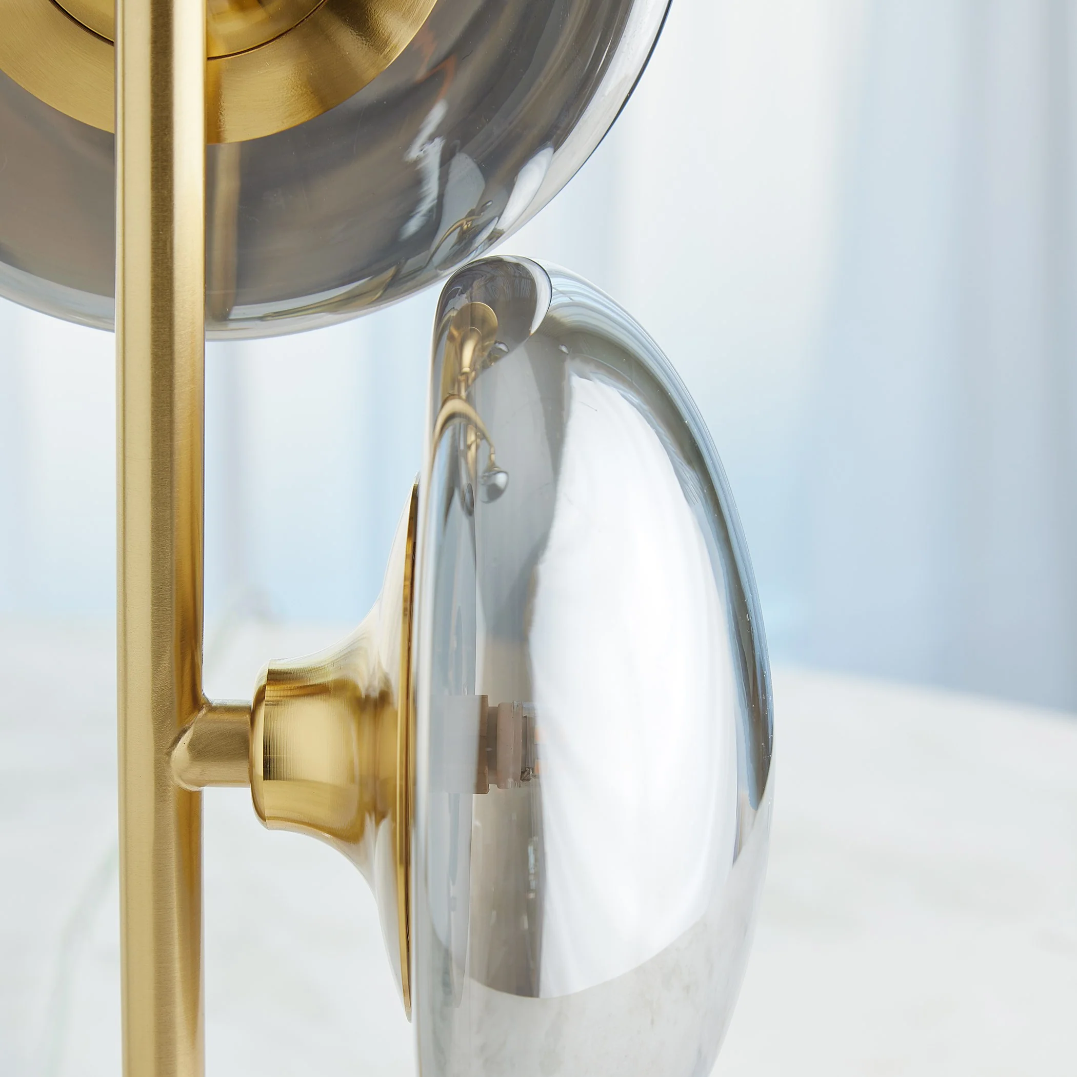 Global Views oke Brass Stellar Table Lamp - Image 14