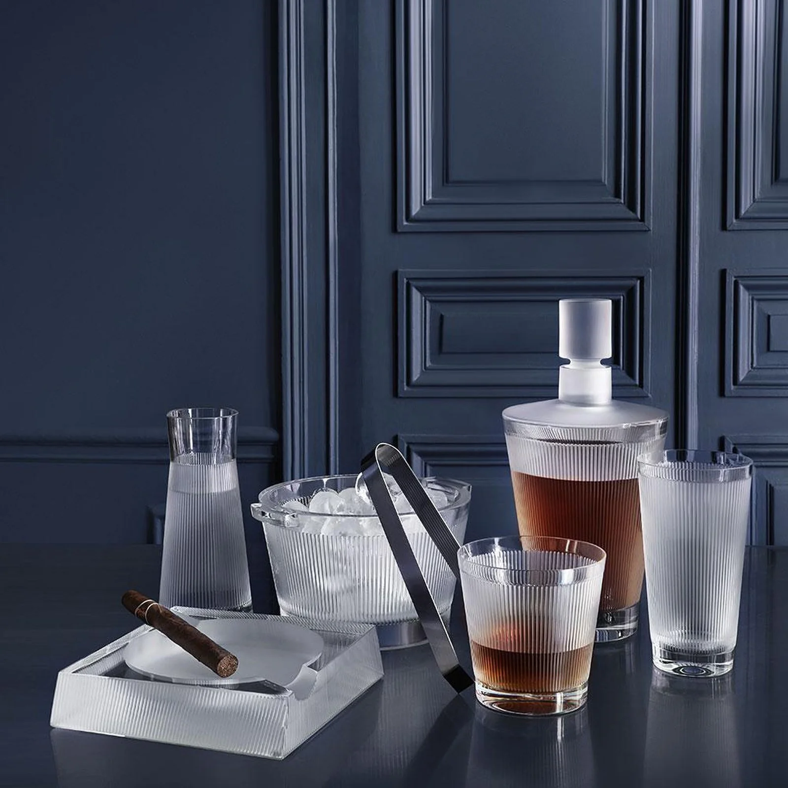 Lalique Wingen Decanter - Image 2