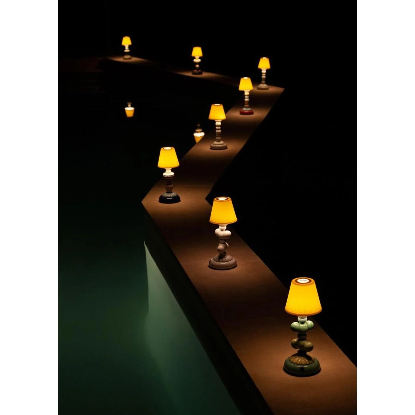 Lladro Cactus Firefly Table Lamp - Image 10