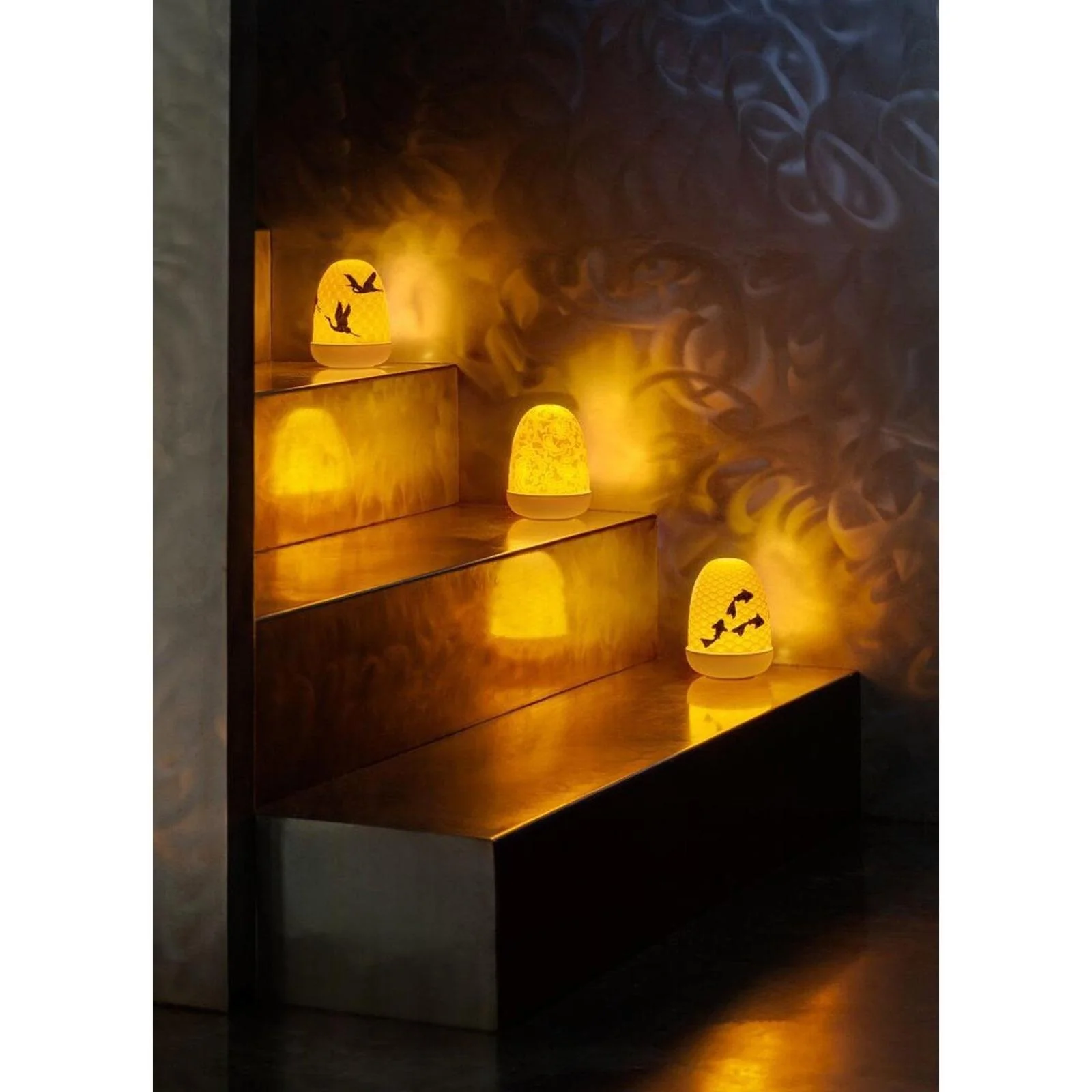Lladro Koi Dome Table Lamp - Image 4
