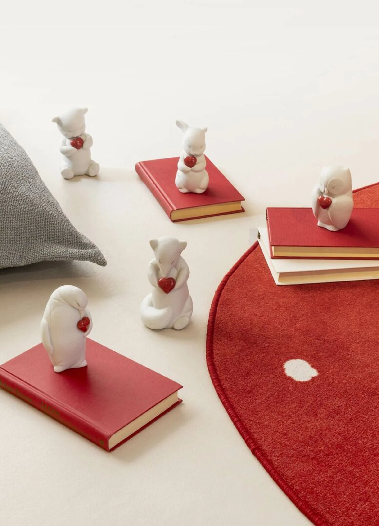 Lladro Puffy-Generous Rabbit Figurine - Image 2
