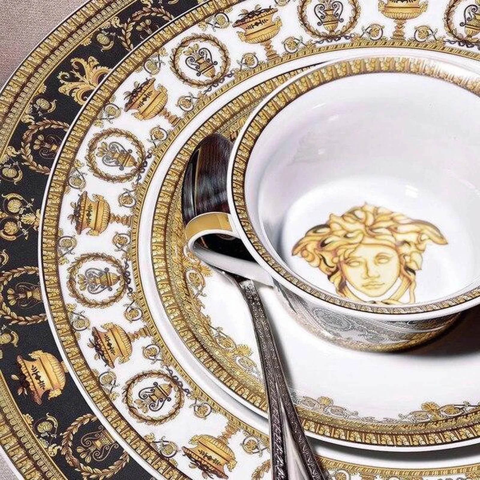 Versace I Love Baroque Fruit Dish - Image 2